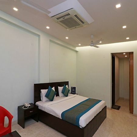 Oyo 9664 Sector 48 Hotel Gurgaon Exterior photo